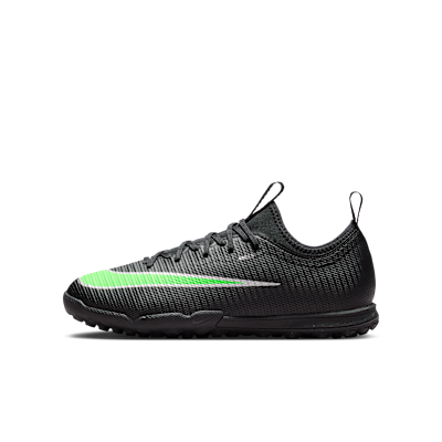Reviews: Nike Jr. Mercurial Vapor 17 Academy Big Kids' Multi